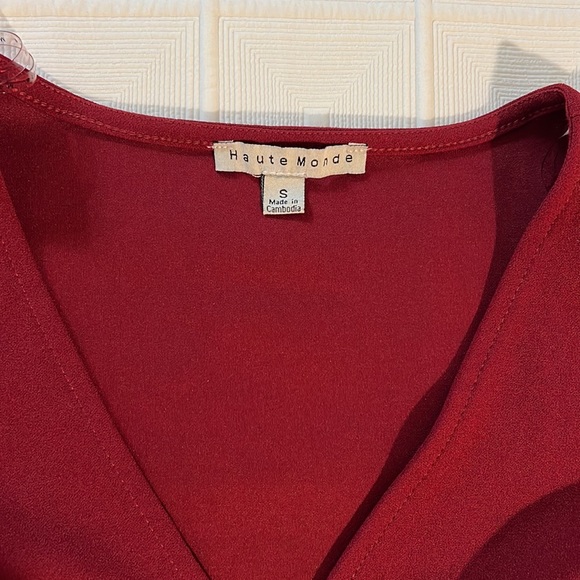 Cute Women’s Blouse in the color Burgundy - Picture 2 of 8